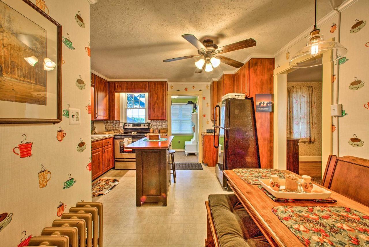 Whimsical Lancaster House With Porch Near Amish Farm Villa Екстериор снимка
